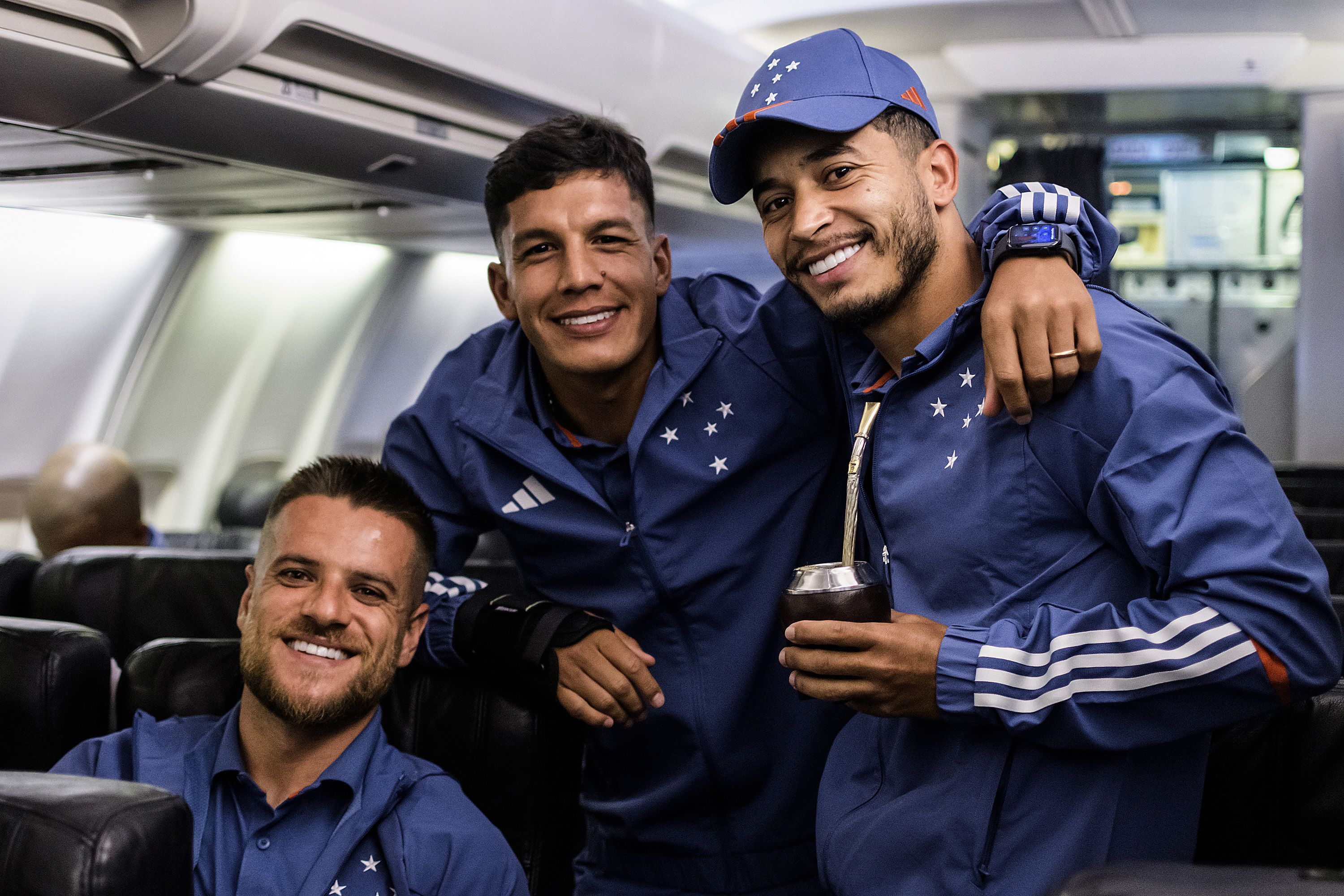 Cruzeiro desembarca em Quito para estreia na Copa Sul-Americana; veja vídeo