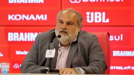 Vice do Inter critica desempenho da equipe após derrota de 2 a 0