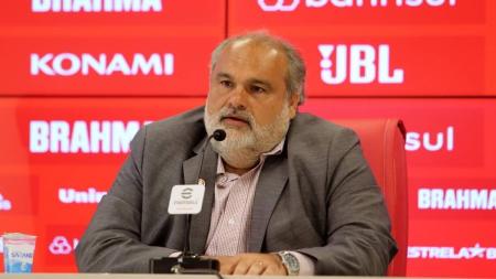 Vice do Inter critica desempenho da equipe após derrota de 2 a 0