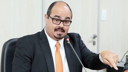 Vice-governador Mateus Simões se reuniu com a base aliada do governo Zema na manhã desta terça-feira (4)