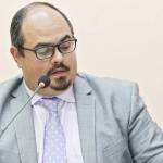 Reajuste dos servidores: Simões diz que estado busca espaço para garantir recomposição da inflação