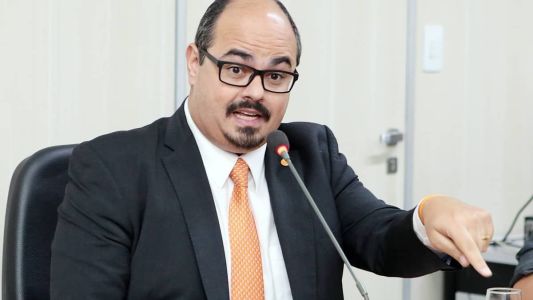 Vice-governador Mateus Simões (Novo) criticou demora do governo federal para analisar o Acordo de Mariana