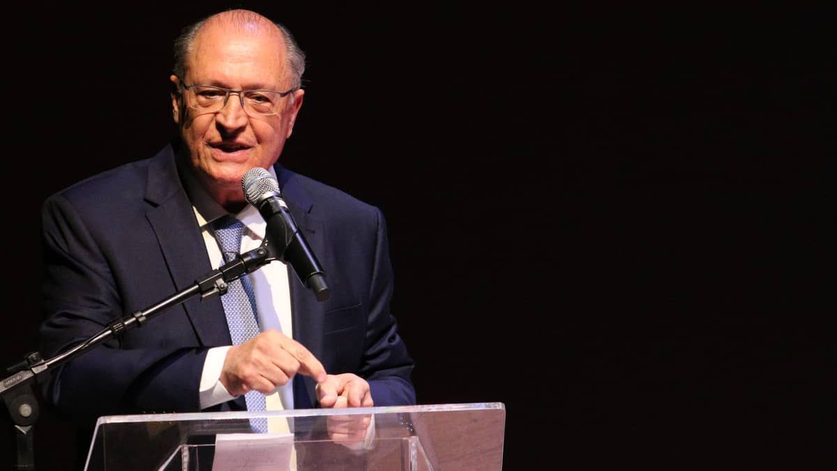Reforma tributária: Alckmin diz que governo não pedirá aos senadores mudança em texto