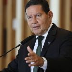 Vídeo: veja pronunciamento do presidente em exercício Hamilton Mourão