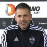 Ex-goleiro do Atlético, Victor comenta relação com Riascos: 'Espero encontrá-lo para um café'