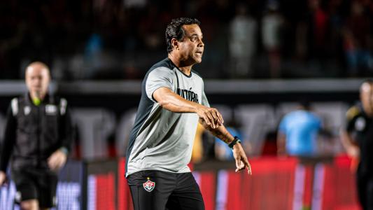 Rodrigo Chagas, técnico interino do Vitória