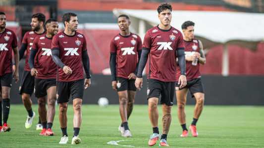 Jogadores do Vitória durante treino aberto no Barradão