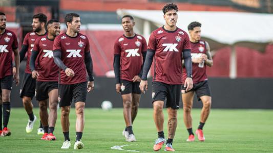 Jogadores do Vitória durante treino aberto no Barradão