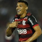 Autor de gol do Flamengo, Victor Hugo confia em luta pelo título Brasileiro