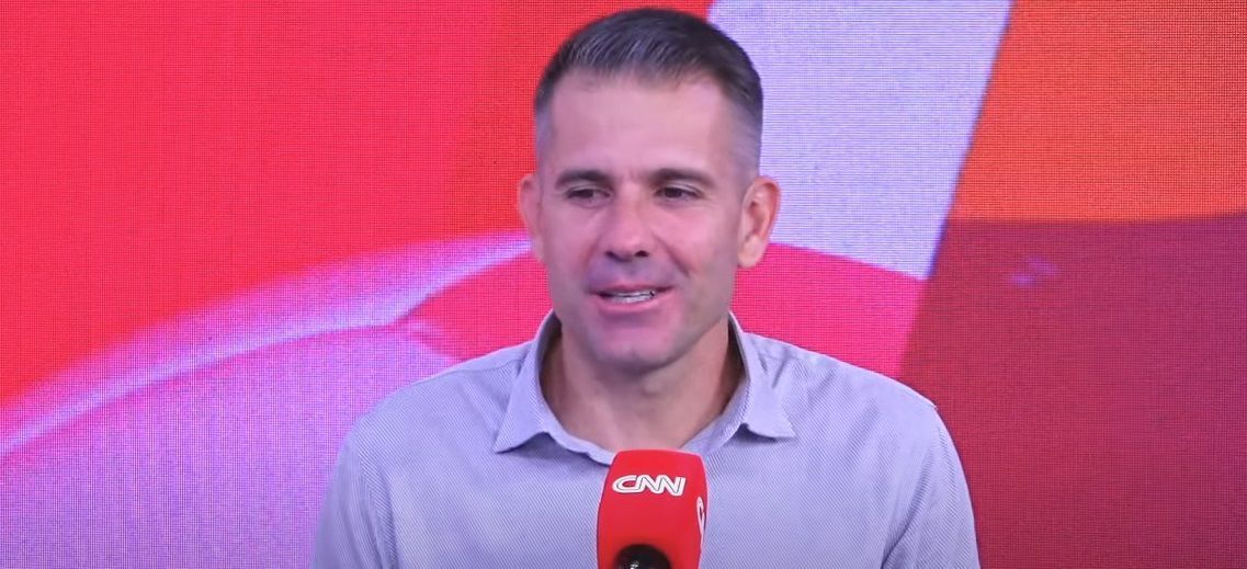 Victor diz por que não se assustou com nova função no Atlético