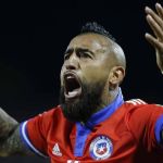 Após perder espaço no Flamengo, Vidal promete resposta pelo Chile
