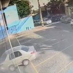 Vídeo mostra momento em que carro invade farmácia no bairro Serra, em BH