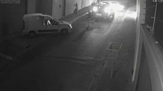 Vídeo da câmera de segurança flagrou momento do assalto