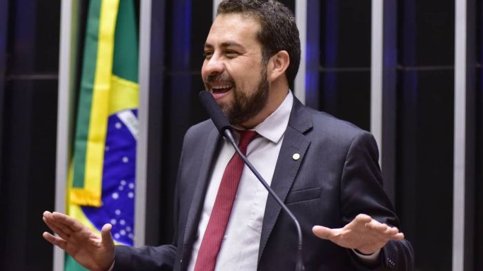 Vídeo de encontro de Guilherme Boulos e Datena vazou após reunião no último sábado Vídeo de encontro de Guilherme Boulos e Datena vazou após reunião no último sábado (1º)