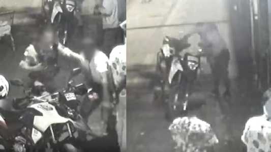 Vídeo mostra fuga de suspeito e, pouco depois, furto de pertences da moto da Polícia Militar