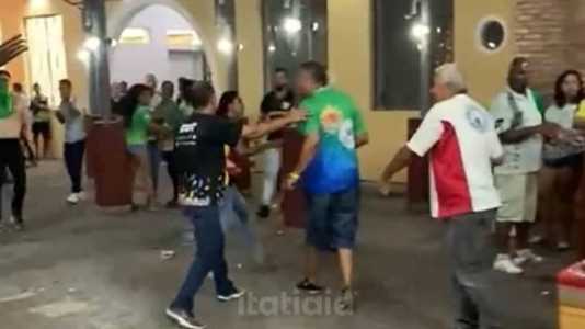 Vídeo mostra o momento da confusão