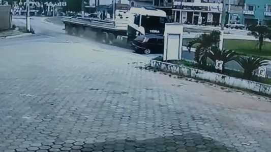 Vídeo mostra o momento do acidente