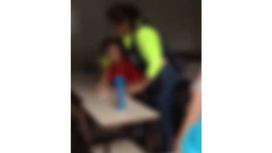 Vídeo mostra professora forçando aluna de APAE a limpar mesas em Poços de Caldas (MG)