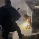 Vídeo: polícia encontra traficantes escondidos em buraco de casa no RJ