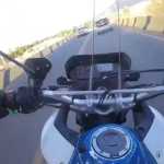 Perseguição cinematográfica em MG tem queda e prisão de motociclista do 'grau'