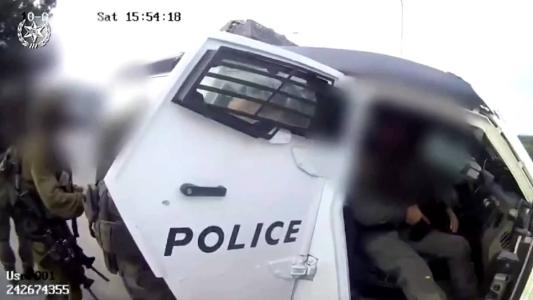 Vídeo: Polícia de Israel divulga vídeo de libertação de reféns do Hamas