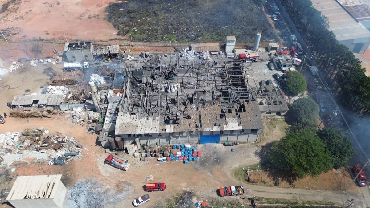 Vídeo: veja momento exato da explosão que destruiu metalúrgica em Cabreúva (SP)