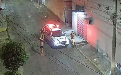Vídeo: homem que morreu durante abordagem no Carlos Prates foi para cima de PM mesmo baleado