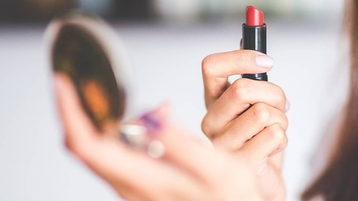 'Desinfluência' ou a arte do tutorial depreciativo