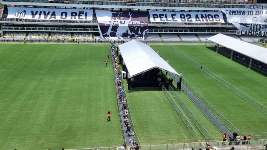 Vila Belmiro é palco da despedida do Rei do Futebol