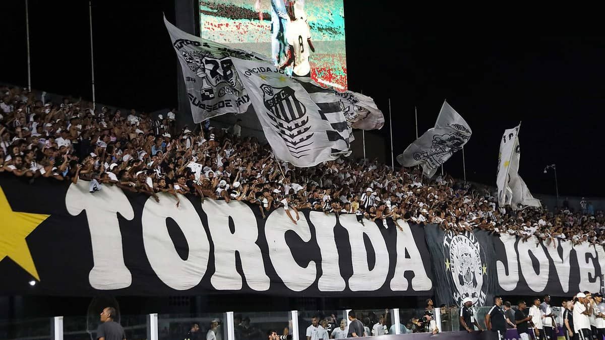Torcida do Santos esgota ingressos para clássico contra o Corinthians
