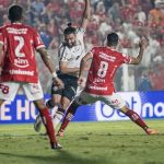 Vila Nova supera o Vitória e reassume a liderança da Série B