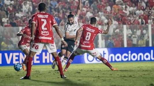 Vila Nova superou o Vitória com imposição no segundo tempo