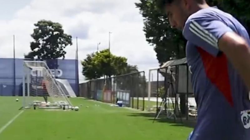 Reforço do Cruzeiro, Villalba marca gol impressionante em treino; assista