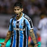Villasanti tem fraturas na face e vira desfalque no Grêmio