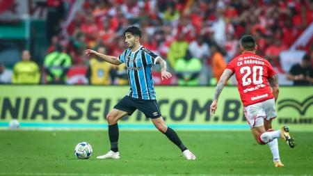 Villasanti é titular absoluto na equipe de Renato Portaluppi