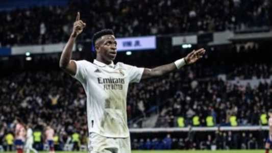 Vincius fez um gol e deu uma assistência contra o Atlético de Madrid, na Copa del Rey