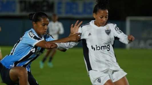 Vingadoras saíram de campo derrotadas por 2 a 1