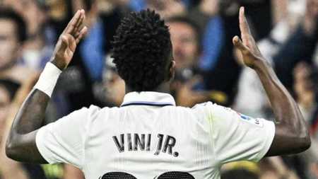 Vini Jr. é alvo de racismo em jogo contra o Valencia