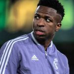 Para combater racismo, polícia poderá paralisar jogos na Espanha