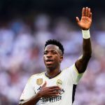 Bellingham iguala marca de CR7, Vini Jr faz um e Real Madrid goleia Osasuna