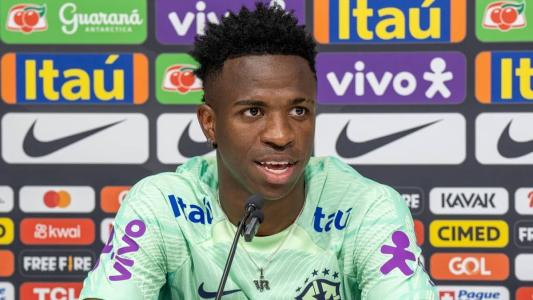 Vini Jr promete intensificar luta contra o racismo