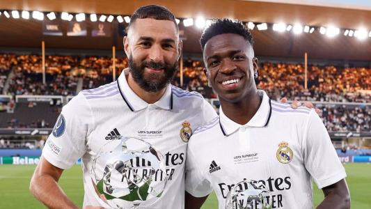 Vini Jr recebeu elogios de Benzema após gol pelo Real Madrid na Champions