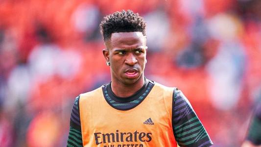Vini Jr se posiciona contra racismo sofrido em Valencia