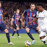 Vini Júnior é ameaçado por torcida do Barcelona durante 'El Clásico'