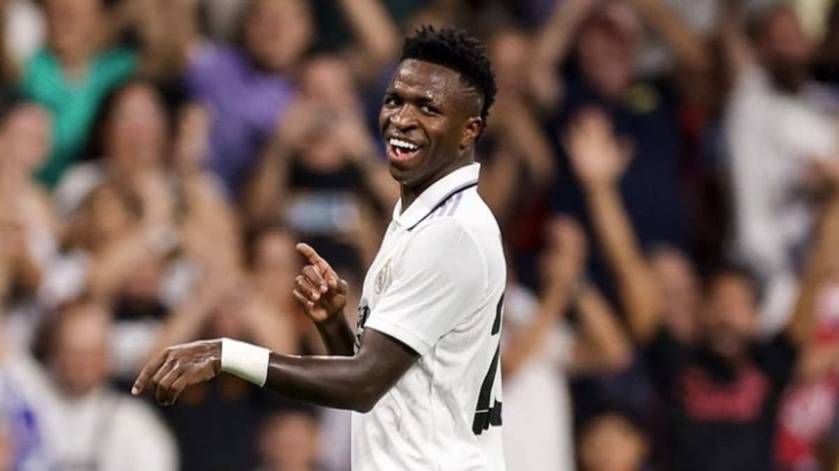 Vídeo: Vini Jr sofre racismo em partida contra time de Ronaldo, na Espanha