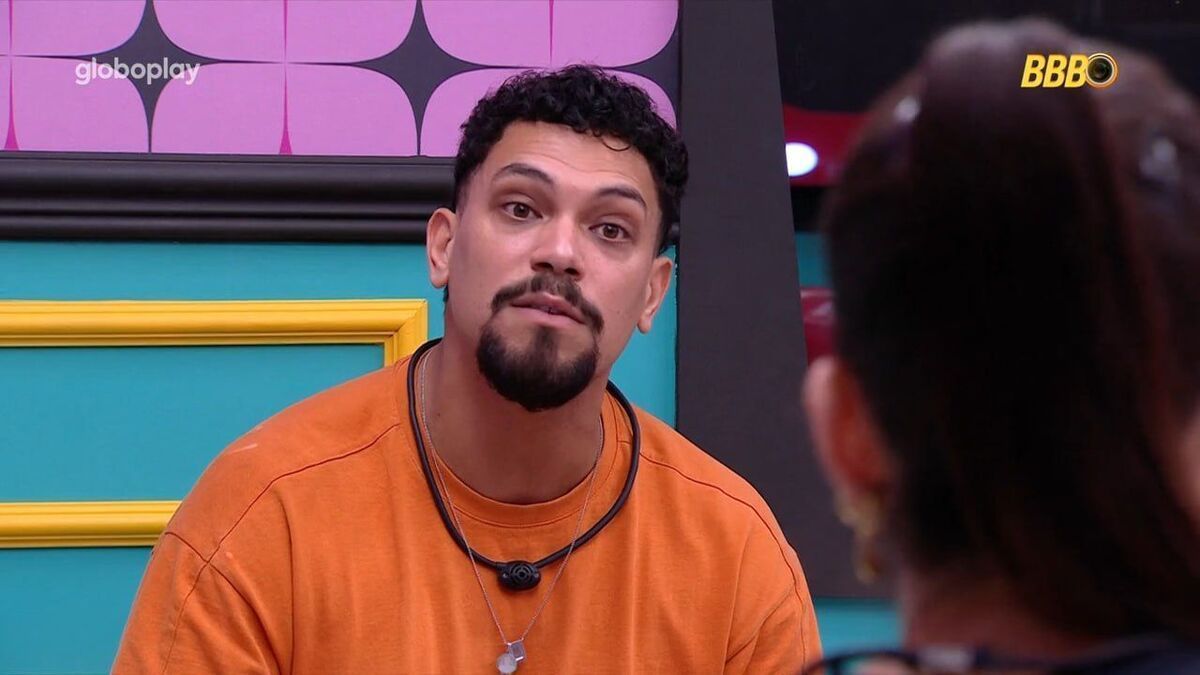 'Velha sonsa': Vinícius rebate dona Vilma após fofoca de Renata no BBB 25
