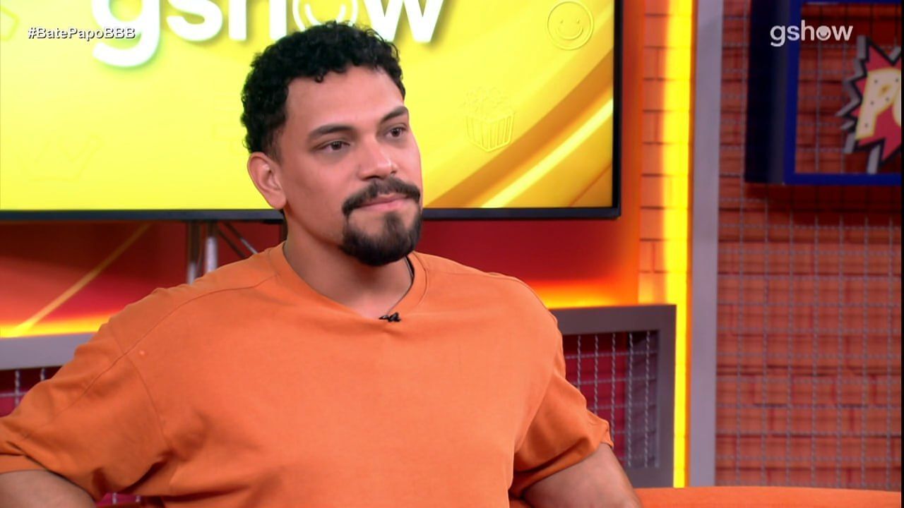 Gil do Vigor dá bronca em Vinícius fora do BBB 25: 'vou te dar um baile'