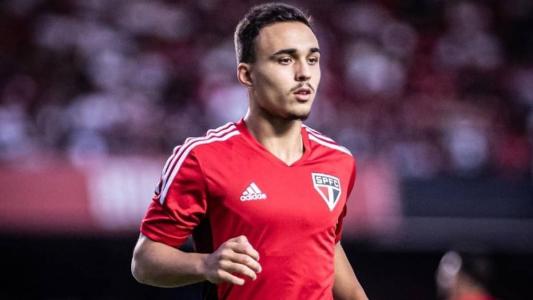 Vinicius deixa o São Paulo e é apresentado pelo Crotone, da Itália