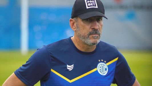 Vinícius Eutrópio foi demitido do Confiança nesta segunda-feira