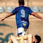 Quem é o ex-atacante do Cruzeiro que tem mais gols que Cano e Pedro em 2023 
